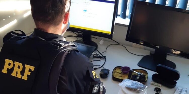 PRF retirou direitos humanos do curso de formação de agentes