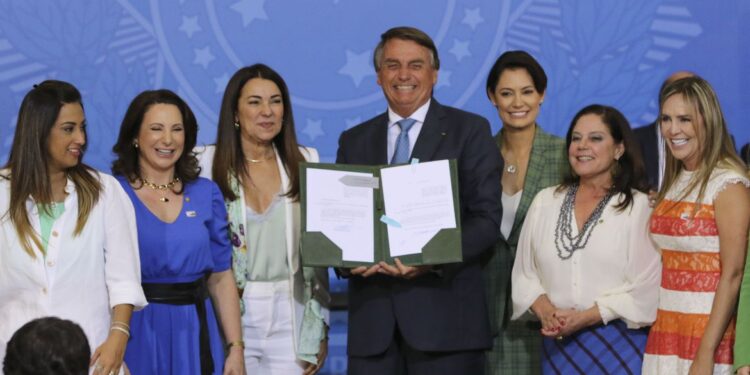 Governo vai liberar parcelas do FGTS para pagamento de creche