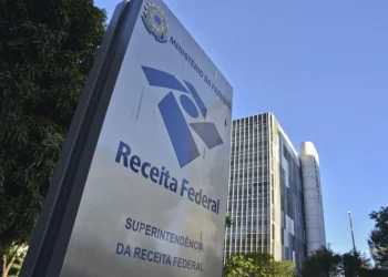 Receita Federal bate recorde de arrecadação em abril: R$ 195 bilhões