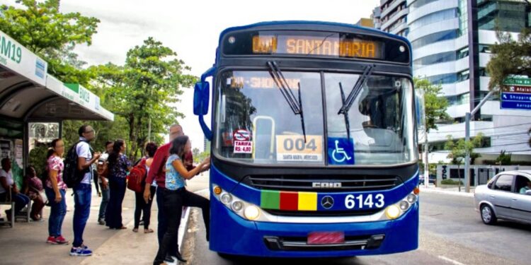 População usuária do transporte público critica aumento da passagem para R$ 4,50 em Aracaju