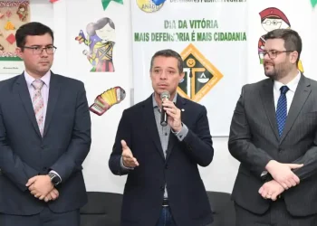 Pré-candidato a governador, Fábio Mitidieri prestigia o Dia da Vitória na Defensoria Pública da União
