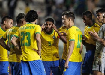 Com quatro de Marcos Leonardo, Brasil goleia e ganha título sub-20 sobre o Uruguai