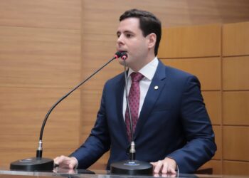 Rodrigo Valadares: “O que a Petrobras está fazendo com o povo brasileiro é um crime”