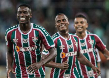 Em partida com oito gols, Fluminense supera o Atlético-MG no Maracanã