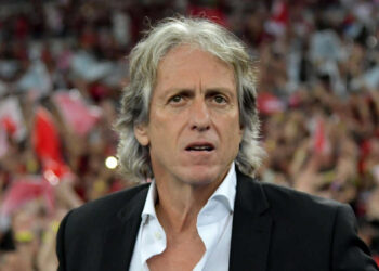 “Que não leve ninguém do Flamengo”; Jorge Jesus ‘chega chegando’ no Fenerbahçe e ajuda na contratação de craque do Real Madrid
