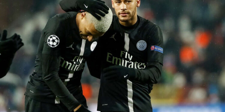 Mbappé pede a saída de Neymar do PSG; lista conta com 14 nomes