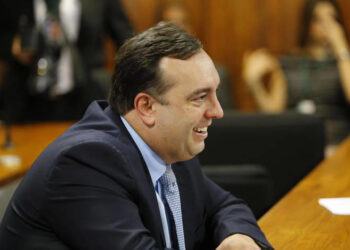 Bolsonaro ataca TSE e defende decisão de Kassio que suspendeu cassação de aliado