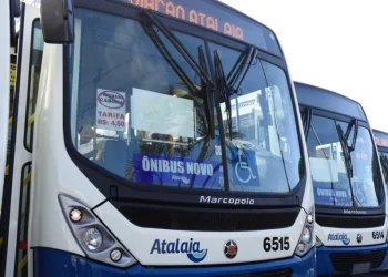 Prefeitura de Aracaju entrega 10 ônibus para o transporte público