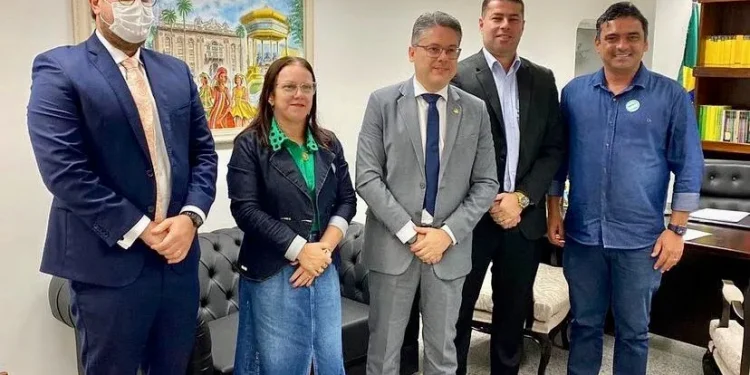 Prefeito de Ribeirópolis cumpre agenda movimentada em Brasília