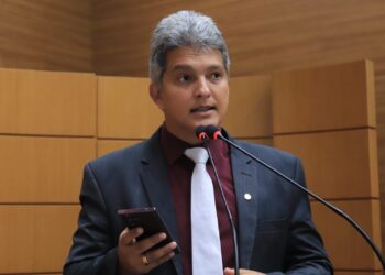 O fim da cobrança de 14% da Previdência é uma vitória dos servidores, diz Dr. Samuel