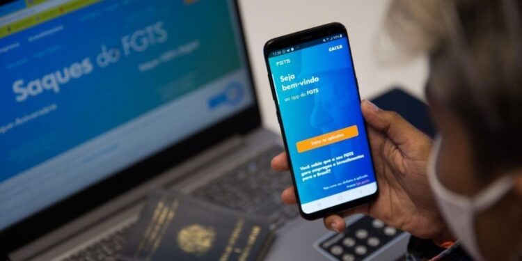 Trabalhadores nascidos em dezembro podem sacar até R$ 1 mil no FGTS