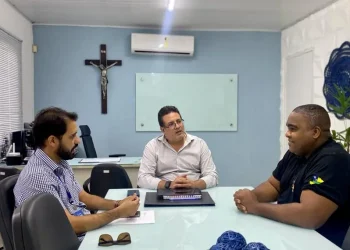 Emsurb e Força Sindical discutem demandas trabalhadores da limpeza