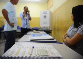 Inscrições são abertas para ser mesário voluntário nas eleições deste ano em Sergipe
