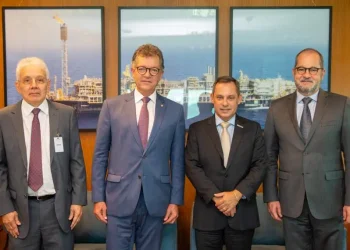 Laércio Oliveira se reúne com presidente da Petrobras, no Rio de Janeiro, para tratar do Sergipe Águas Profundas