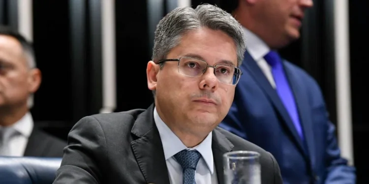 “É preciso encerrar a duplicação da BR-101 Norte e iniciar o que falta no trecho Sul”, afirma Alessandro