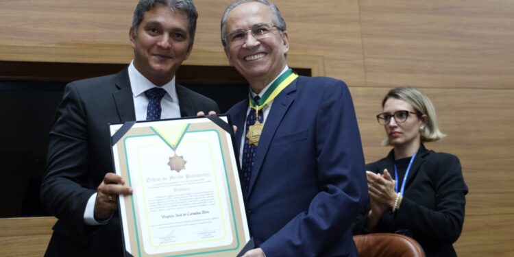 Sessão Especial: Alese outorga Medalha de Honra à Igreja Assembleia de Deus