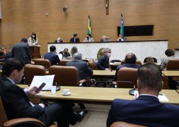 Aprovado projeto que fixa funções de confiança aos servidores do Fisco