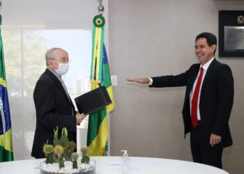 Robson Viana toma posse como deputado estadual na Alese