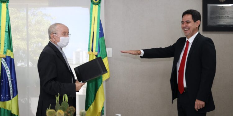 Robson Viana toma posse como deputado estadual na Alese
