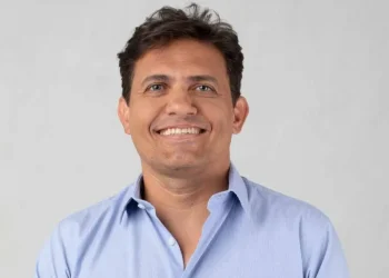 Hans destaca a importância de investir na juventude sergipana
