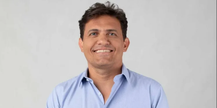 Hans destaca a importância de investir na juventude sergipana