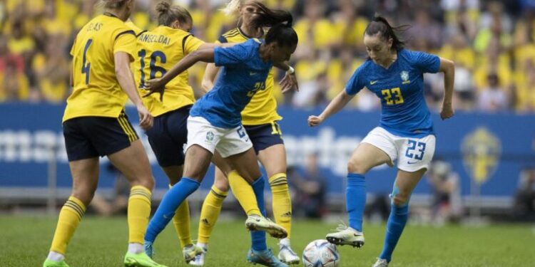 Brasil perde da Suécia, em último jogo antes da Copa América Feminina