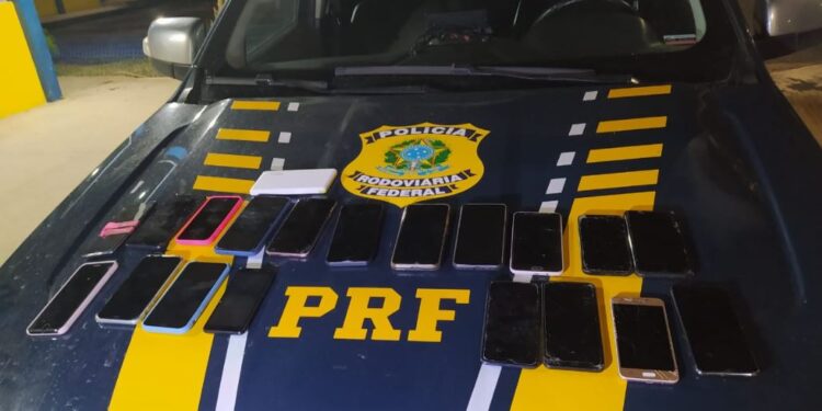 Grupo suspeito de furtar celulares em Itabaiana é preso pela PRF na Bahia após alerta da Polícia Civil de Sergipe