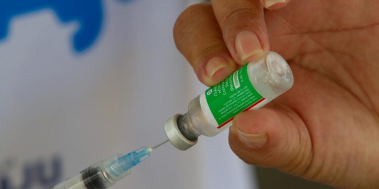 Covid-19: Sergipe amplia a vacinação com a segunda dose de reforço para pessoas a partir de 40 anos