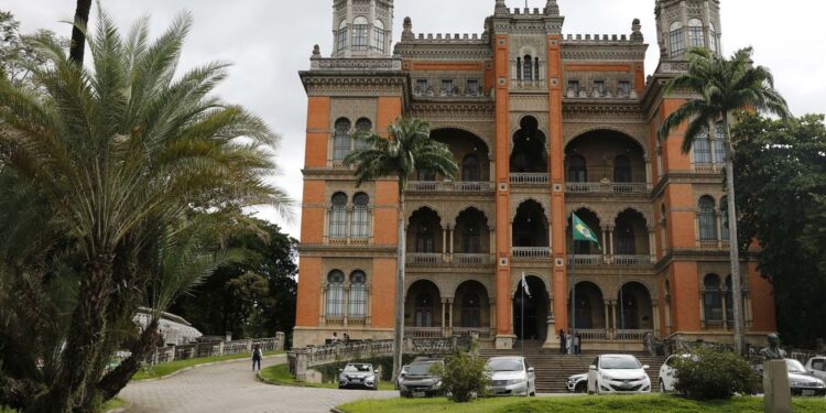 Fiocruz alerta para alta de 39,5% das síndromes respiratórias graves