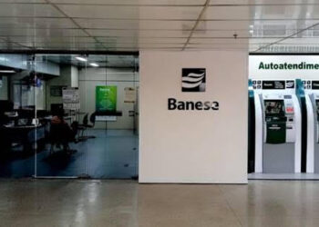 Banese entrega para público do TCE posto de Atendimento reformado