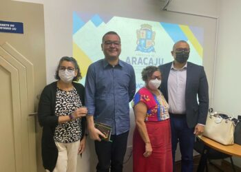 Comissão de Educação, Cultura e Esportes se reúne com o secretário Municipal de Educação