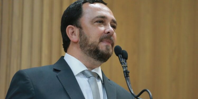 Fábio elogia empenho do prefeito em melhorar situação do transporte público