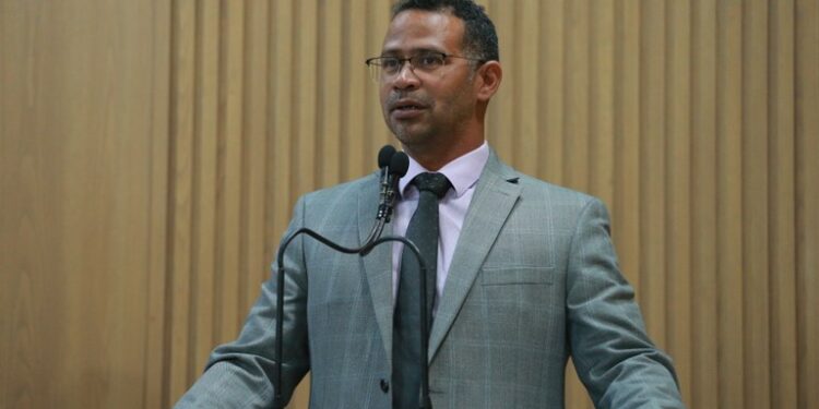 Sargento Byron pede pacificação entre polícia e população em geral