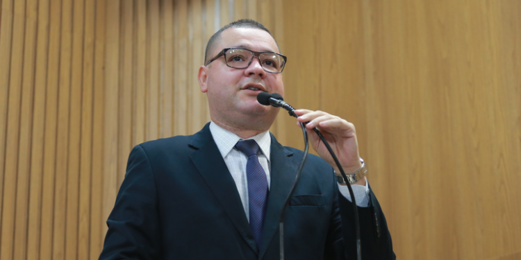 Eduardo Lima externa preocupação com a situação do transporte público de Aracaju