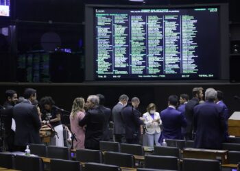 Câmara aprova MP que altera tributação de PIS e Cofins sobre etanol