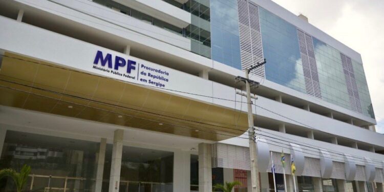 MPF abre investigação sobre necessidade de uso de câmeras de vídeo corporais por policiais rodoviários federais