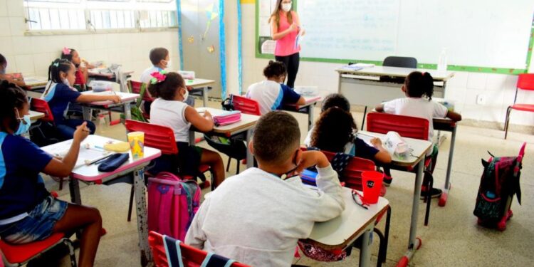 Com Educaju, equipe docente já vê melhora no rendimento dos alunos da rede