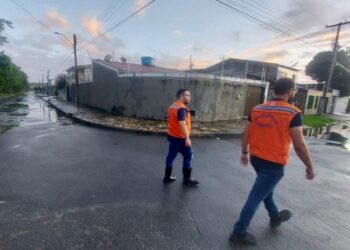 Defesa Civil de Aracaju atende chamados da população e monitora áreas de risco