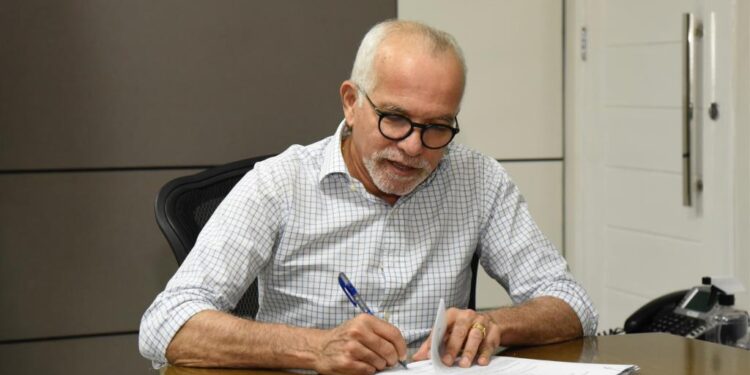 Prefeito Edvaldo sanciona leis que tratam de alterações na legislação previdenciária do município