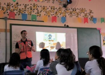 Projeto Defesa Civil nas Escolas leva educação para a resiliência ao bairro Soledade