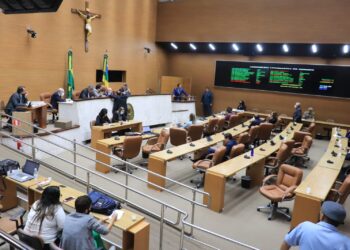Deputados pedem diversas melhorias para Carira