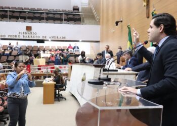 Rodrigo Valadares diz que vai processar o SINTESE e Iran Barbosa critica agressões