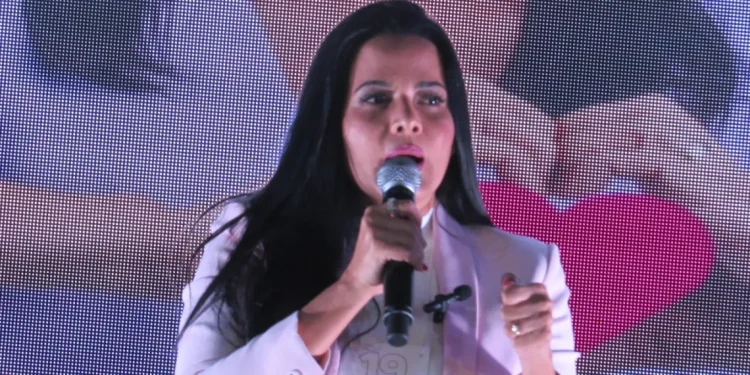 Adriana Leite teve pré-candidatura oficializada pelo Podemos