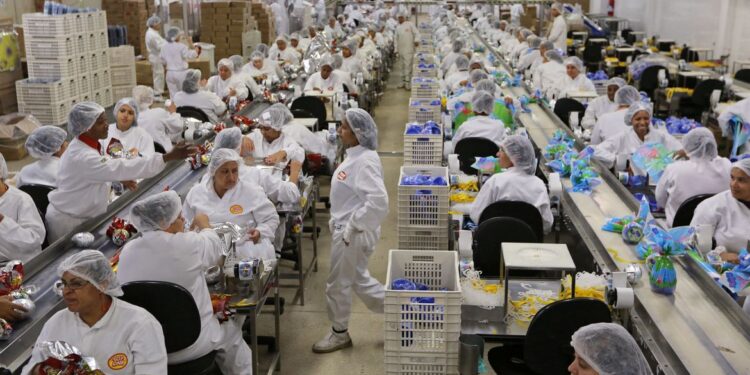 Dificuldade de acesso a insumos afeta 22 entre 25 setores da indústria