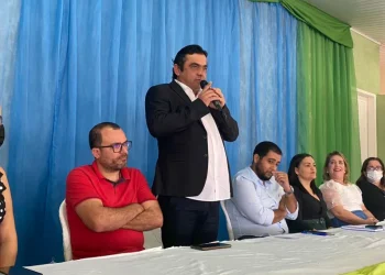 Dores anuncia o pagamento do piso dos Agentes de Saúde