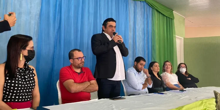Dores anuncia o pagamento do piso dos Agentes de Saúde