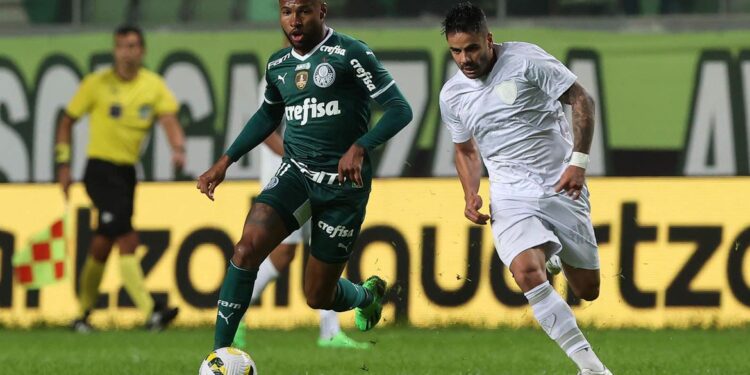 Palmeiras bate América-MG e abre vantagem na ponta do Brasileiro
