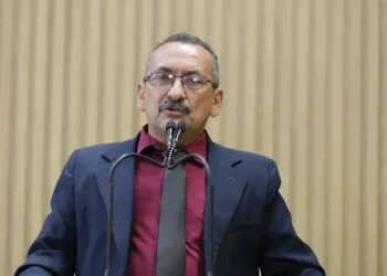 Vereador Cícero cobra ação da EMURB e DESO no Conjunto Padre Pedro