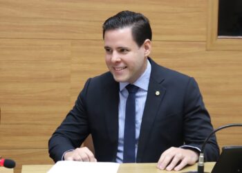 Questionamento do deputado Rodrigo Valadares viraliza nacionalmente: “Onde nos perdemos como sociedade?”
