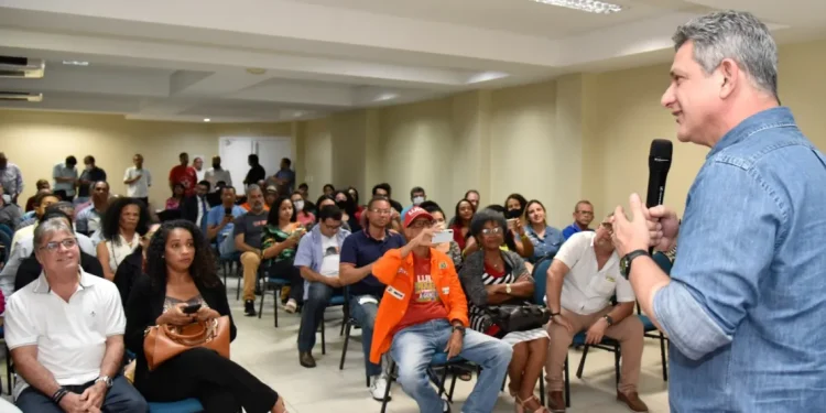 Rogério Carvalho debate estratégias com pré-candidatos para a eleição